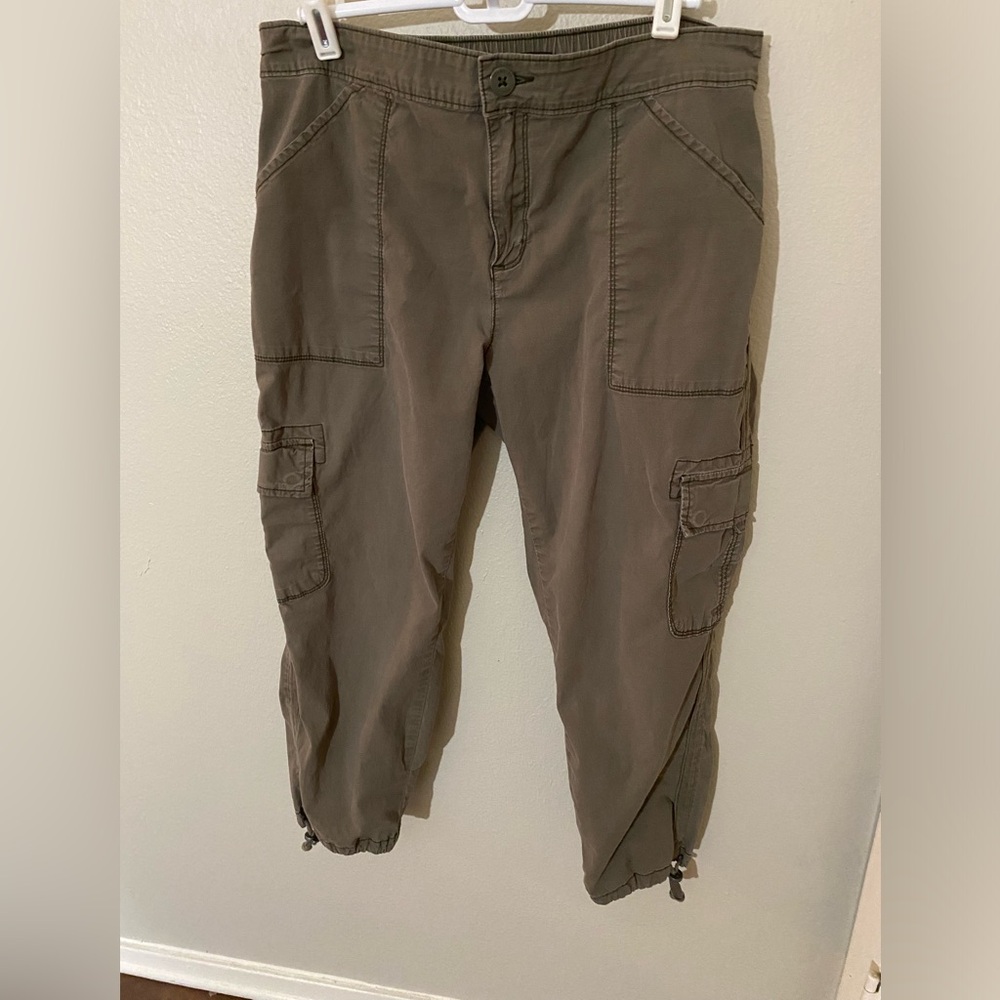 Social Standard Women’s Cargo Capri Pants in Brown